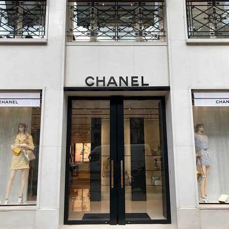 negozio parigi chanel|CHANEL: Tutto quello che c'è da sapere .